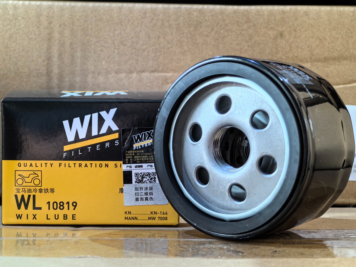 摩托车机油滤芯机油格维克斯过滤