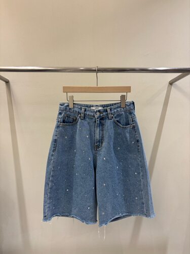 韩国东大门正品2026夏季新MABE 时尚铆钉宽松牛仔短裤女