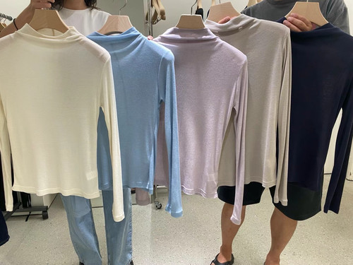 现韩国东大门代购2025新品 Legacy bone 纹理半高领亲肤打底衫