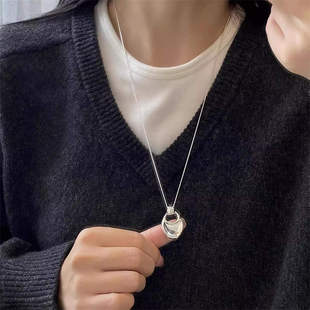 韩国新款银色马鞍包长款吊坠项链女轻奢高级感复古简约毛衣链配饰