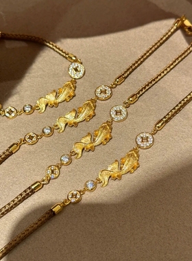 灵动棕绳拉丝锦鲤金钱编织手链