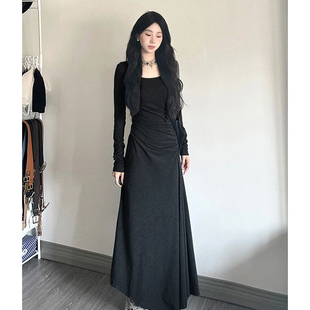 法式长袖黑色连衣裙女收腰显瘦气质长款内搭春季新款打底长裙