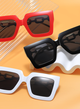 2025新款时尚高级感链条腿太阳镜