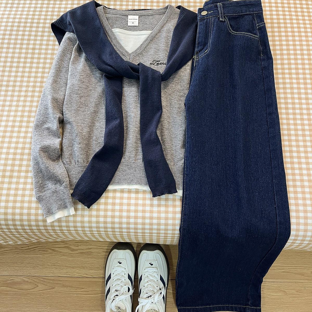 衣橱常青款！韩系假两件针织衫女披肩系带高腰牛仔裤秋季穿搭套装,女装/女士精品,时尚套装,淘宝优惠券,粉丝福利购,淘宝优惠卷