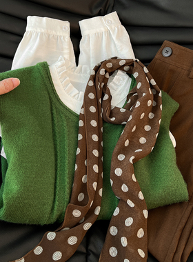 巨好看的早秋穿搭！复古波点丝巾女绿色马甲衬衫半身裙高级感套装