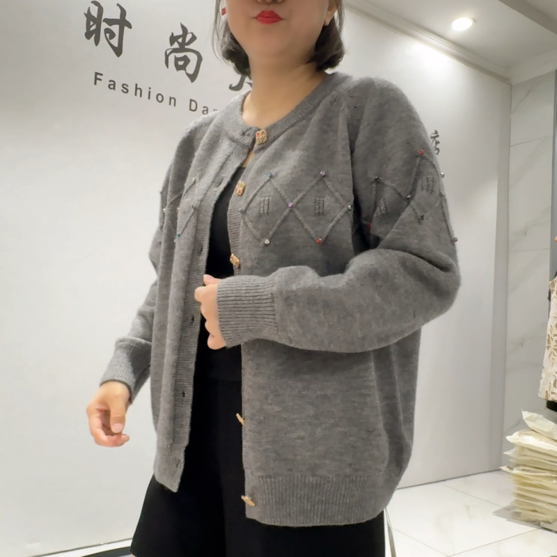 女权贵族秋冬款大码厚针织开衫女