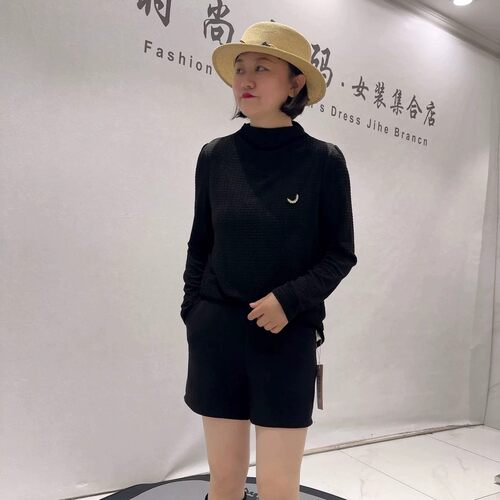 芮娜依莲秋季新款大码显瘦打底衫