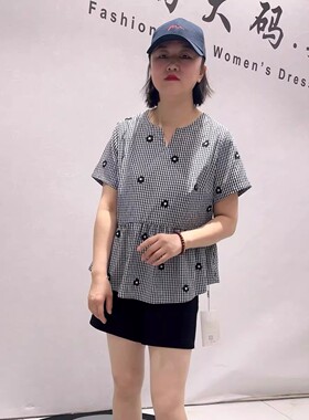 26372天骄一生水初夏新款欧货格子短袖加大码女装胖妹妹百搭衫女
