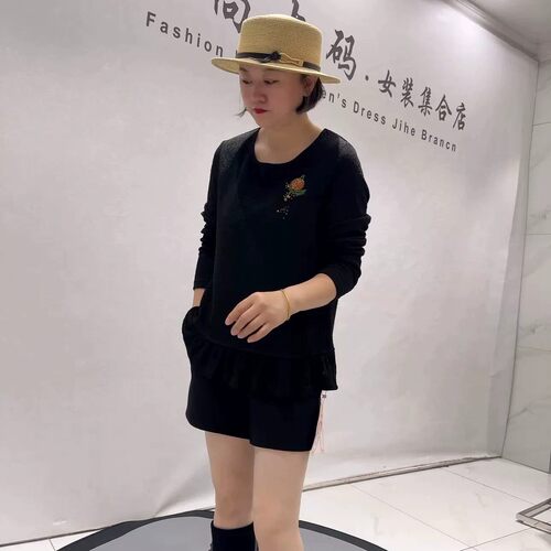 芮娜依莲秋季新款大码酸酸衫长袖