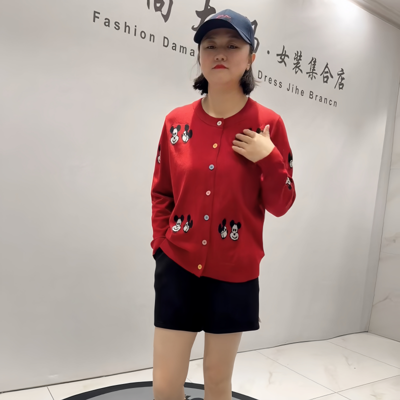 女权贵族冬季新款大码开衫针织衫