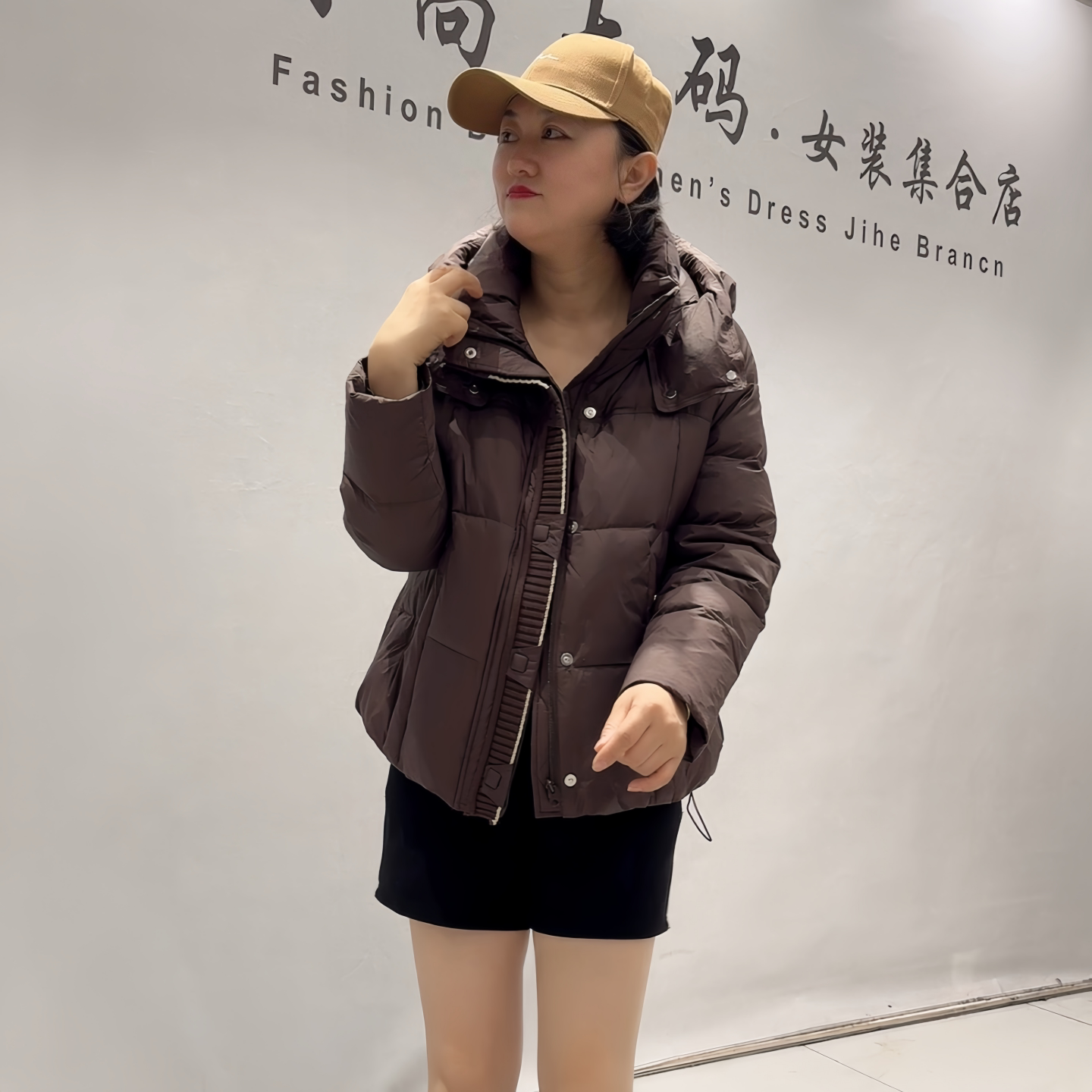 9816芮娜依莲冬新款欧货羽绒服加大码女装胖妹妹显瘦气质外套上衣