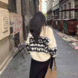 懒惰风撞色V领蝴蝶提花羊驼毛衣新款秋冬加厚复古高级感套头针织