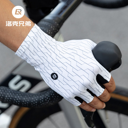 透气减震防滑