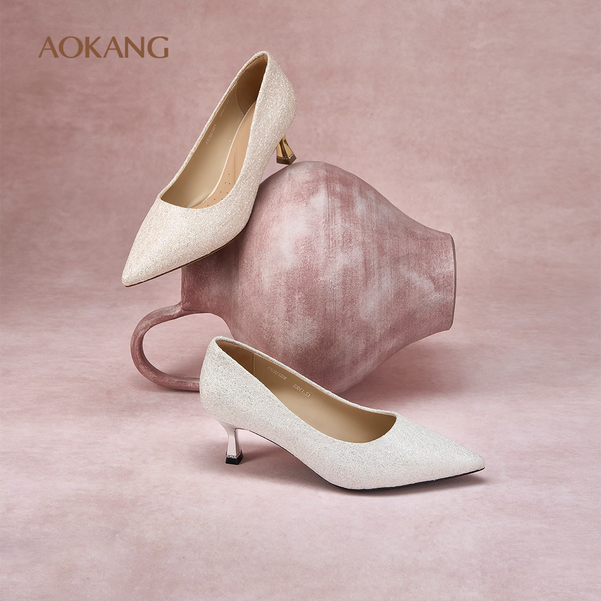 奥康 女鞋2025秋季高跟鞋精致尖头宴会办公中跟鞋门店发货