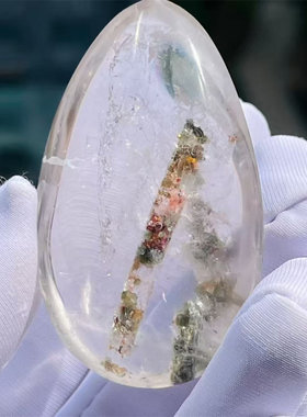 天然水晶碧玺柱内包裹流动铬云母沙水胆奇石手把玩毛衣项挂件吊坠
