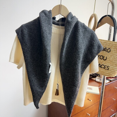 纯色披肩新款韩版圣诞节红色针织围巾秋冬保暖百搭高级感三角巾