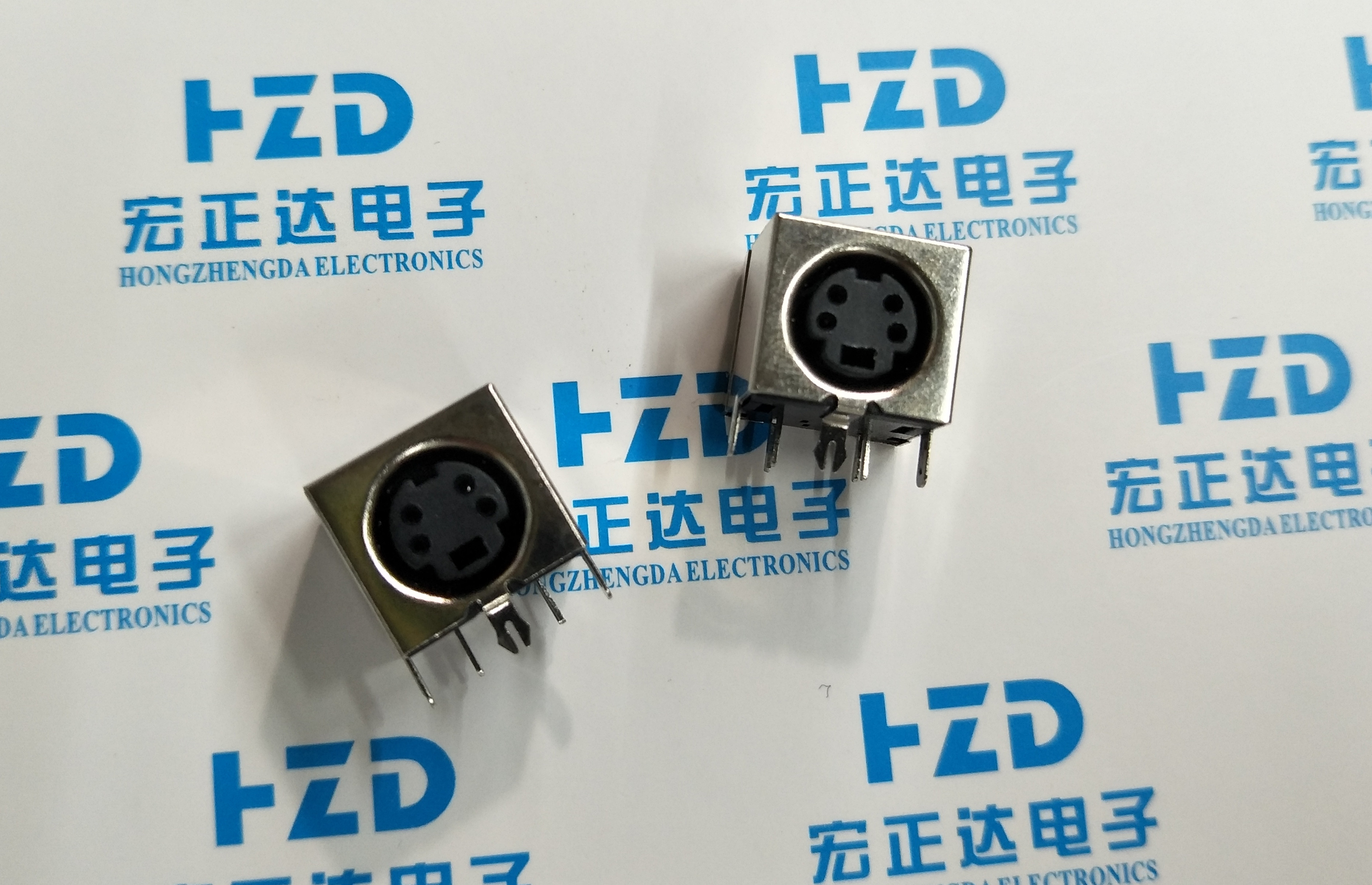 PS2鼠标接口插座 4芯全包 全铜 黑色 S端子 4P 4芯母座 键盘插座