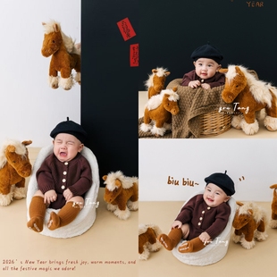 马年网红ins摄影服装2026新年主题百天周岁摄影焦糖色拍照道具