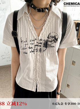 化学少女「摇滚诗社」夏季印花捏褶正肩短袖衬衫V领短款显瘦上衣