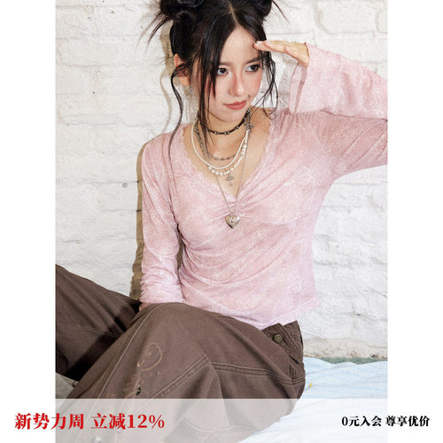 复古漫章印花V领长袖T