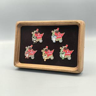 2008年北京奥运会吉祥物福娃系列可口可乐徽章配实木精美相框套装