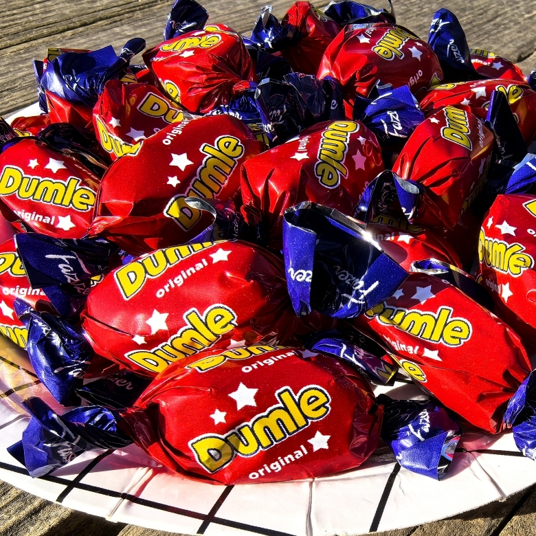 现货芬兰Fazer菲泽Dumle太妃糖夹心牛奶巧克力进口巧克力太妃喜糖