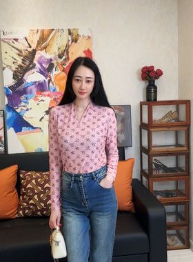 春秋2024年新品英伦风轻薄舒适字母印花女打底上衣长袖T恤121150