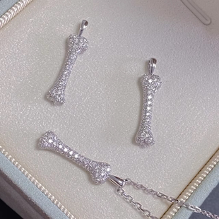 18K白金日本笑脸Eyefunn字母闪电王一博同款骨头钻石项链吊坠定制