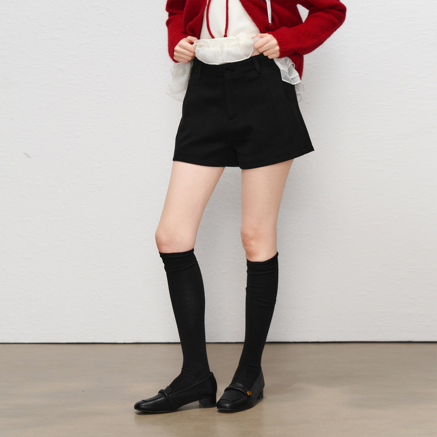 茉奈2026年春季韩系通勤简约黑色纯色高腰休闲极简短裤女装,女装/女士精品,短裤,淘宝优惠券,粉丝福利购,淘宝优惠卷