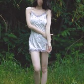 林禾安：你 纯欲女友带胸垫碎花吊带裙性感睡衣趣味免脱包臀裙女
