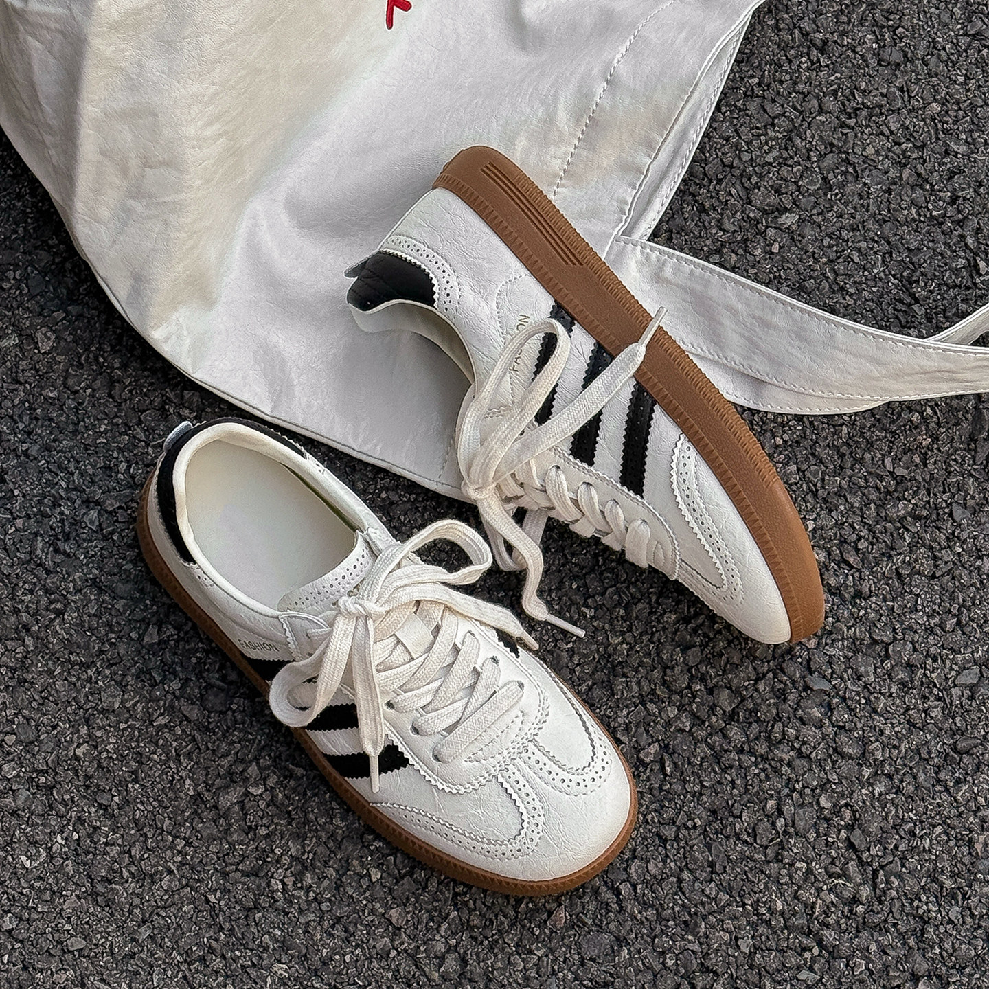 平底德训鞋女2026新款复古风雕花布洛克德比鞋真皮小白鞋休闲板鞋,女鞋,休闲板鞋,淘宝优惠券,粉丝福利购,淘宝优惠卷