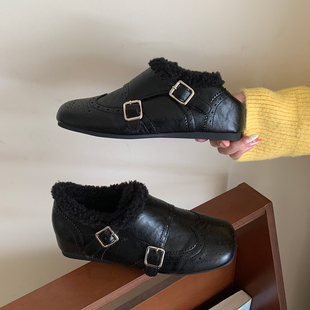 内增高雕花布洛克鞋女2026新款秋冬加绒保暖棉鞋皮带扣一脚蹬单鞋