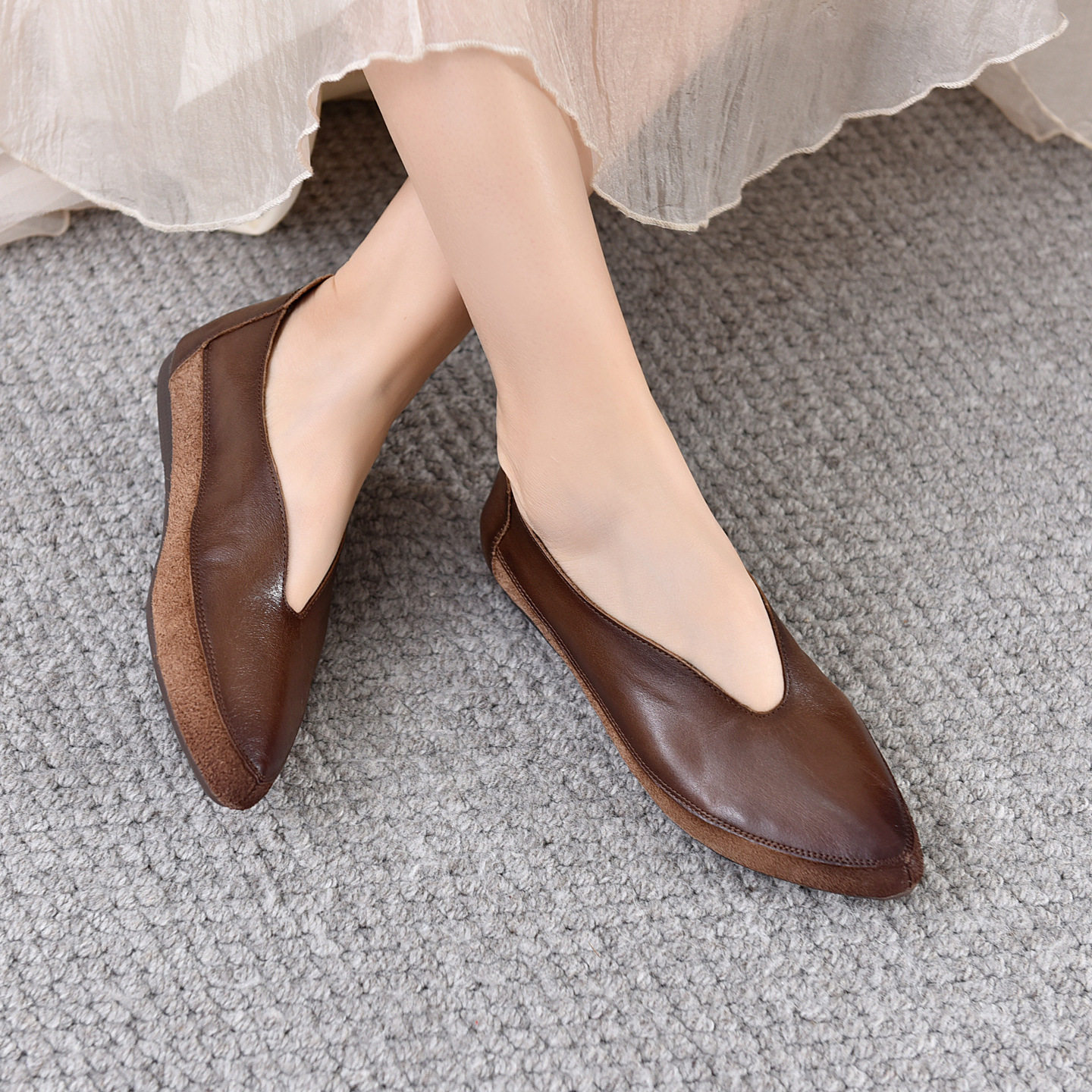 真皮尖头浅口单鞋2026春夏新款复古拼接简约老钱风平底鞋休闲女鞋,女鞋,浅口单鞋,淘宝优惠券,粉丝福利购,淘宝优惠卷