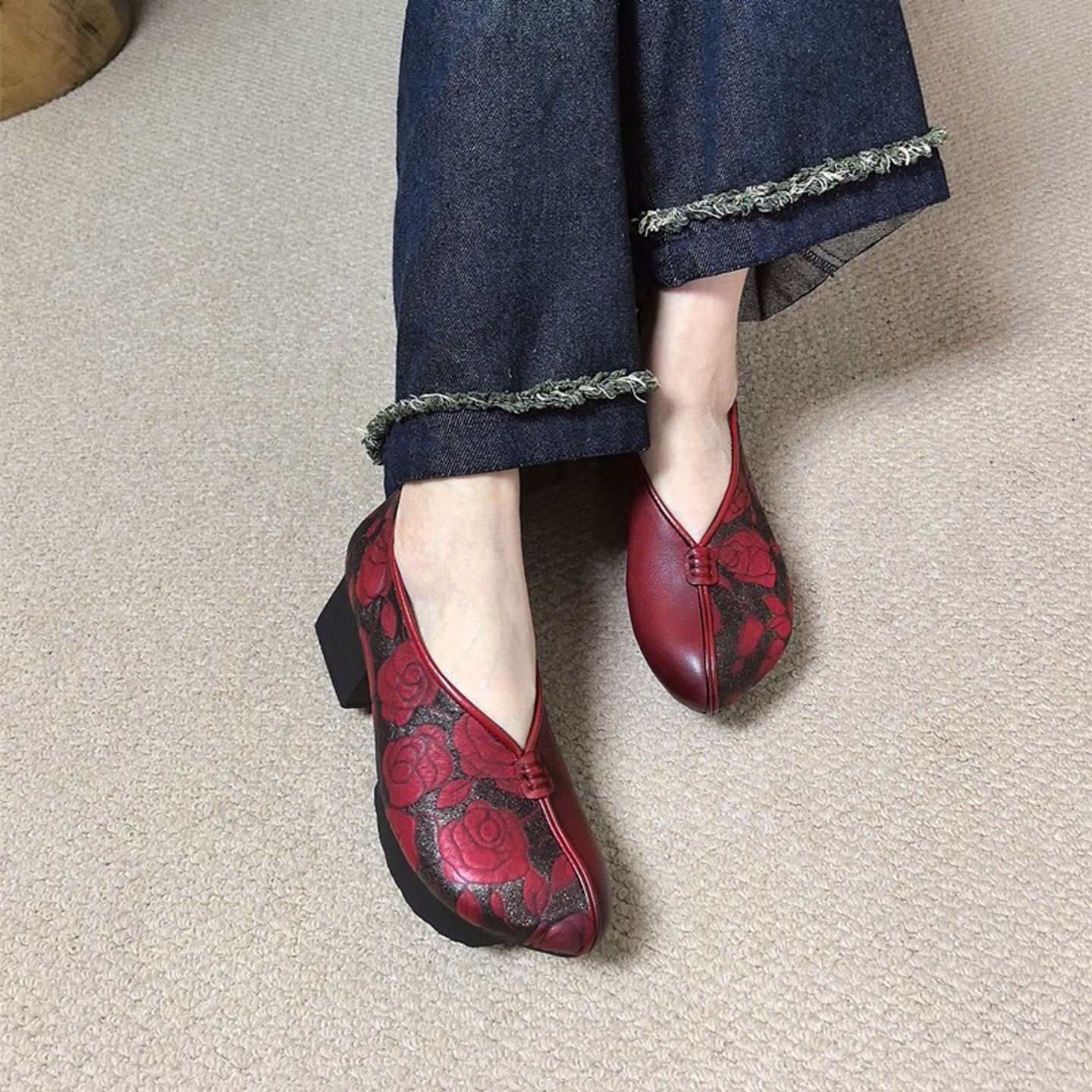 四月倾城民族风压花皮粗高跟皮鞋新国风花盆底女鞋真皮四季单鞋子