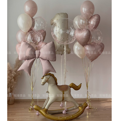 粉婴儿车气球生日派对百天布置