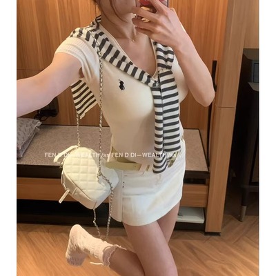 运动爆款正肩白色短袖t恤女夏季设计感修身短款V领黄色上衣体恤