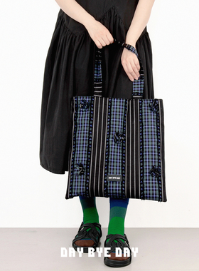 DAY BYE DAY条纹托特包女新款大容量单肩通勤百搭格子流苏立体花