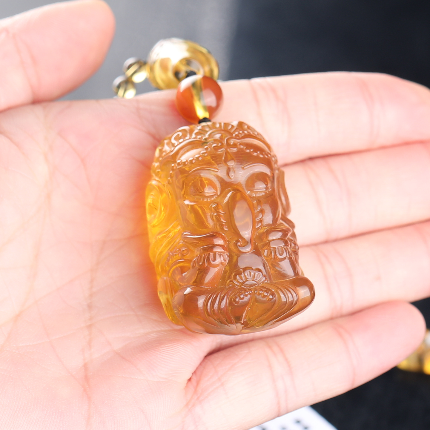 天然缅琥珀雕刻套链锁骨链