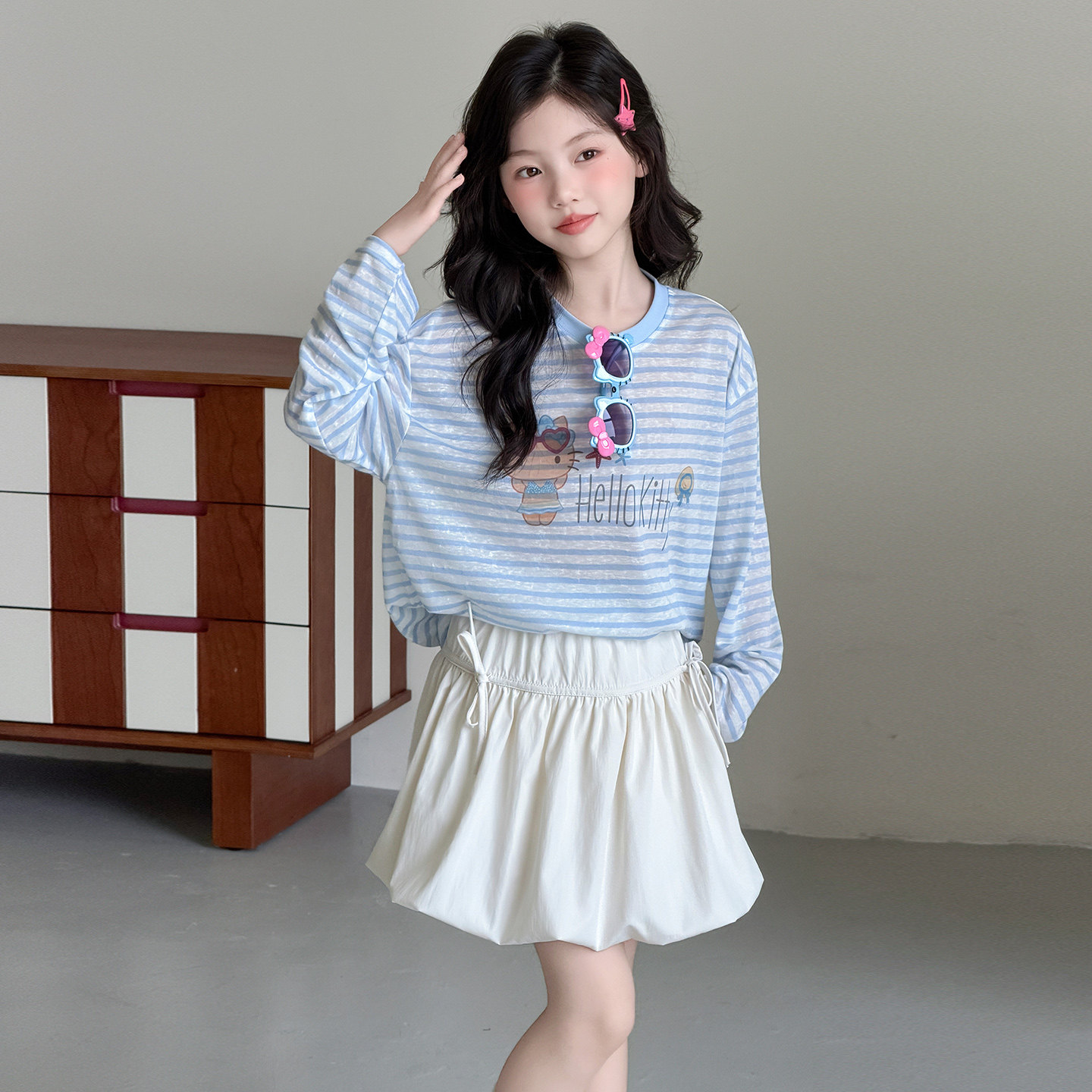女童防晒衣套装夏季2026新款中大童条纹kitty猫T恤休闲短裙两件套
