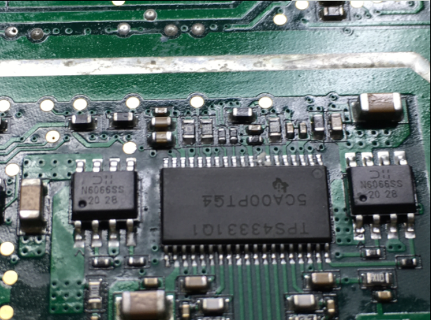 TPS43335Q1 N4026SD 汽车音响功放IC芯片