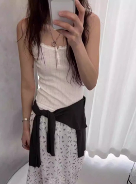 现韩国东大门代购minimuze2026春季百搭半系扣蕾丝花边吊带背心女