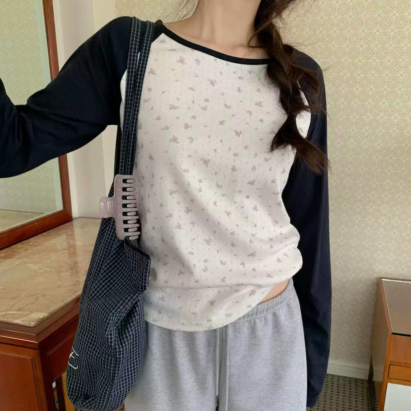 长袖洋气韩国女装碎花撞色袖T恤