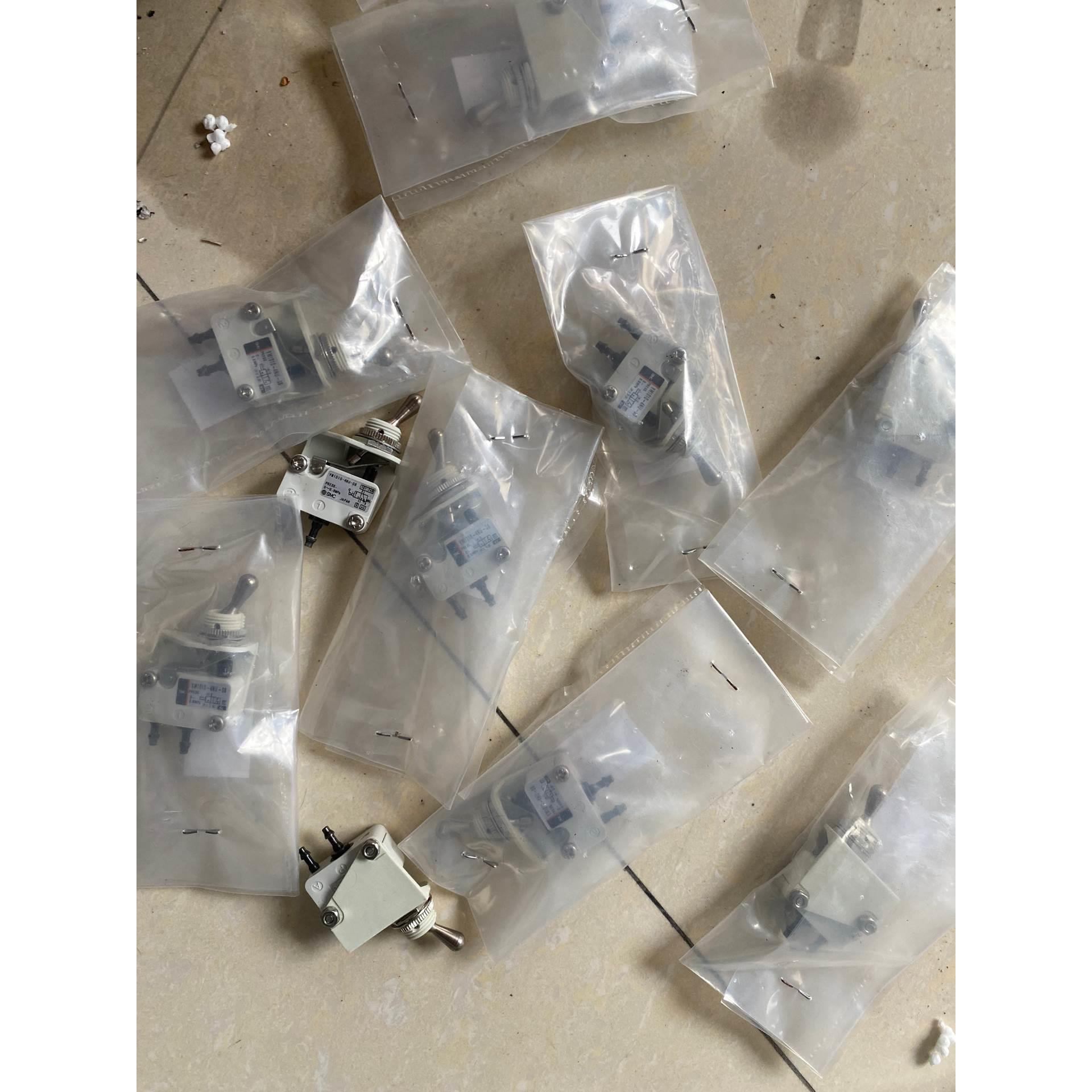 银河工控SMC全新原装正品，微动开关，型号:VM1010-4NU-0