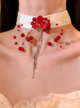 HEY TAO复古红色串珠鸢尾花丝绒choker项链女小众设计感颈链配饰