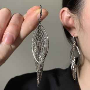 HEY 清冷感耳饰 TAO闪钻金属菱形线条耳钩几何圈圈吊坠耳环女时尚