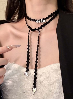 HEY TAO黑色丝绒爱心吊坠颈带choker项链女高级感长款毛衣链配饰