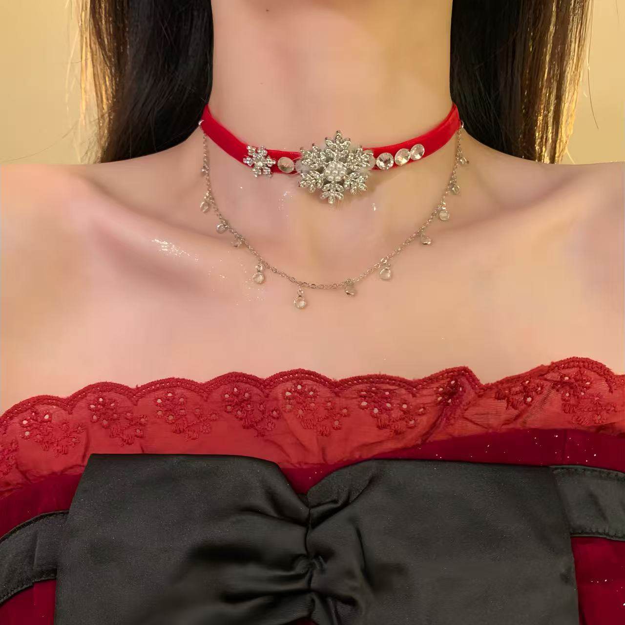 HEY TAO圣诞氛围感红丝绒雪花choker项链女高级感颈链配饰毛衣链