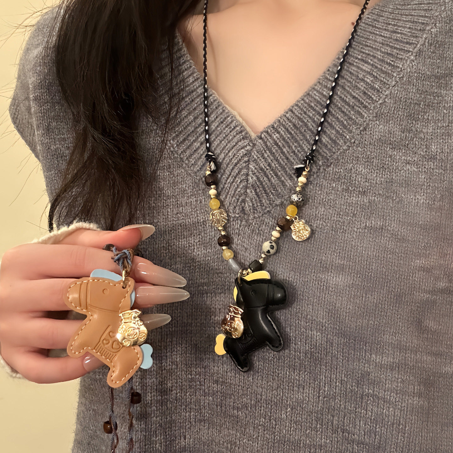 HEY TAO秋冬季复古小马吊坠项链长款颈链小众设计感毛衣链配饰女