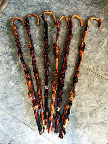 木雕树瘤黑果木纯天然原生态手杖