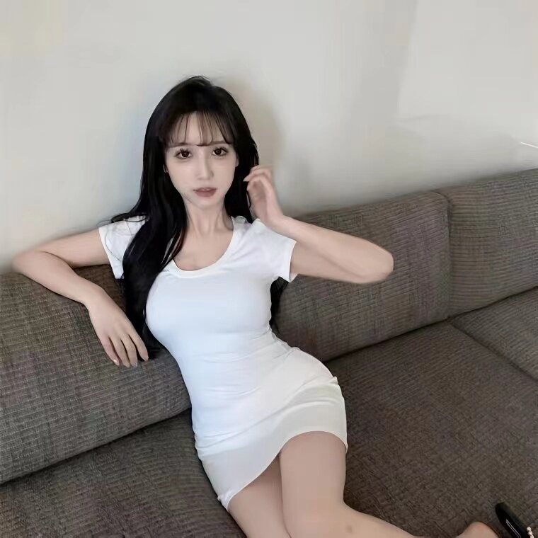 修身显瘦设计感小众裙子单件紧身包臀连衣裙纯欲短裙收腰包臀裙夏